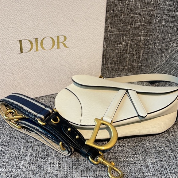 Christian Dior Medium Saddle White Bag / ADJUSTABLE SHOULDER STRAP WITH RING NEW - Picture 8 of 8